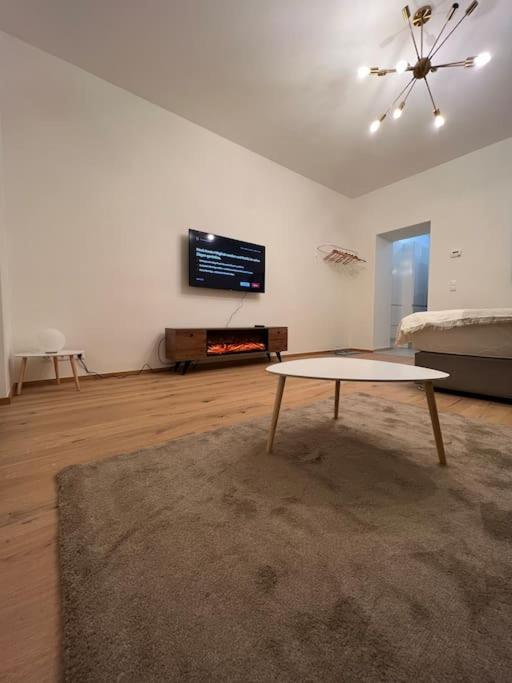 וינה Apartment Near Hauptbahnhof - Kingsize Bed מראה חיצוני תמונה